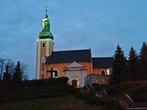 Kościół parafialny pw. Zwiastowana NMP w Biskupowie.