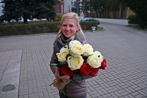 Głębinów - Daria z różami.